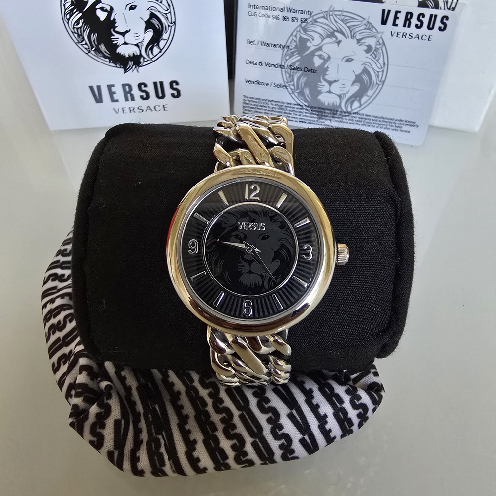 Versus Versace Black Lion Case And Silver Chain Bracelet